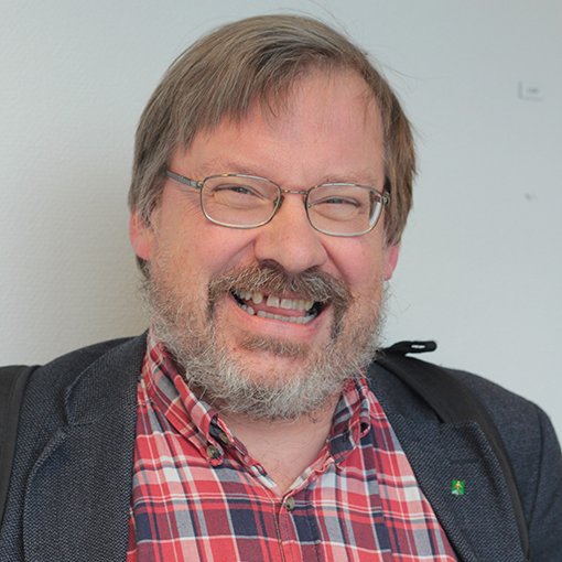 Kenneth M Persson